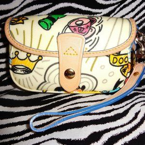 VINTAGE & RETIRED DOONEY & BOURKE 1st DISNEY SKETCH PATTERN WRISTLET OR CLUTCH!